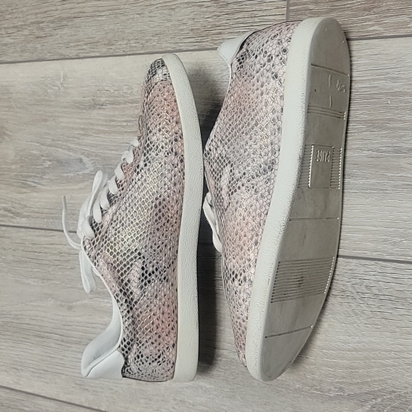 PAIGE Amy Sneakers Metallic Snake Printed Leather Size 10 - Picture 7 of 10